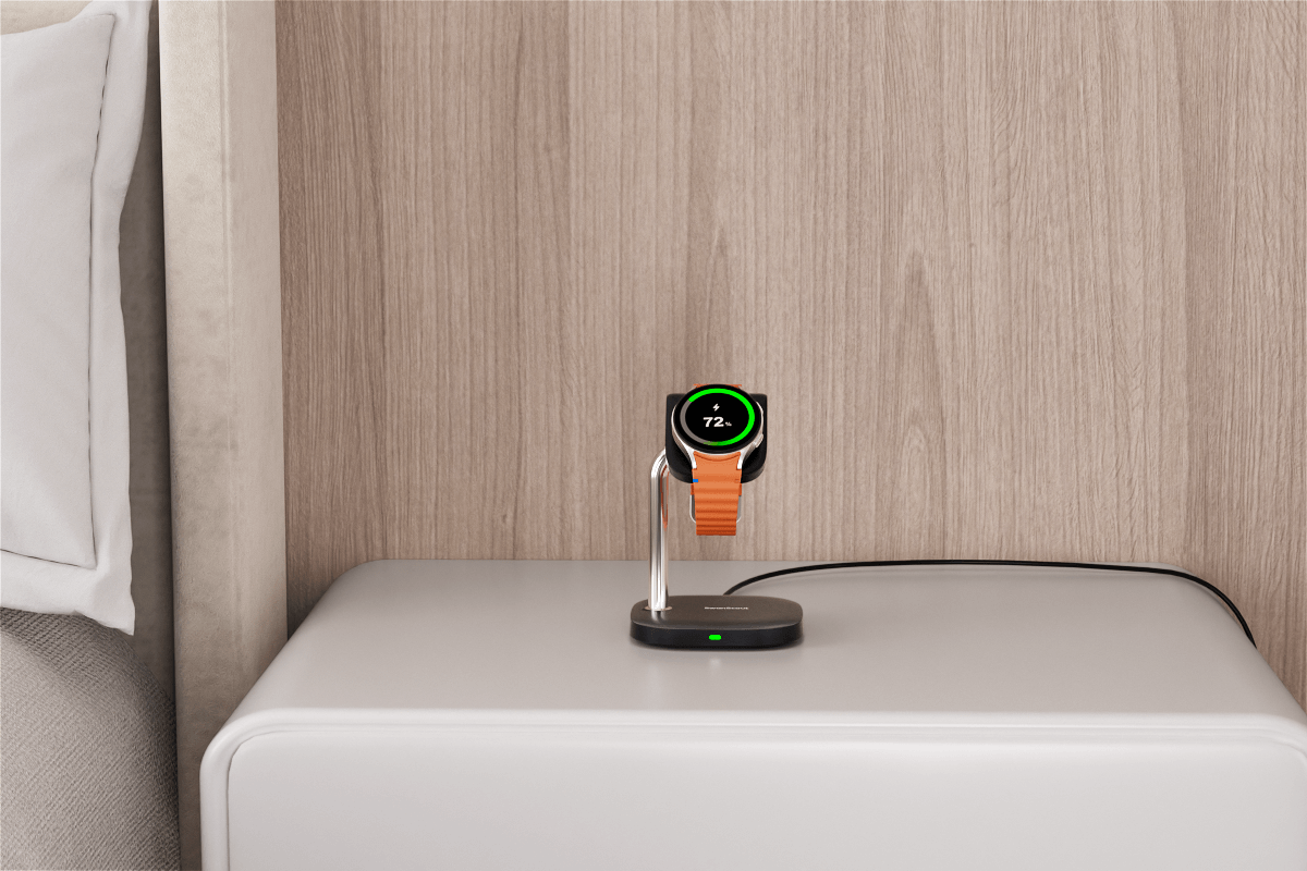 The Samsung Watch 7 28mm charger ensures compatibility and secure charging, offering a reliable option for all your charging needs.